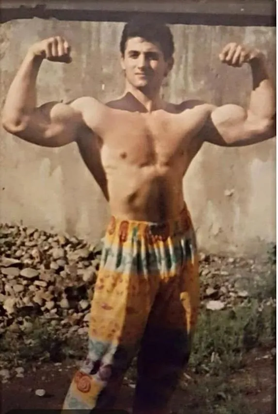 Gusti Moldovan la 19 ani
